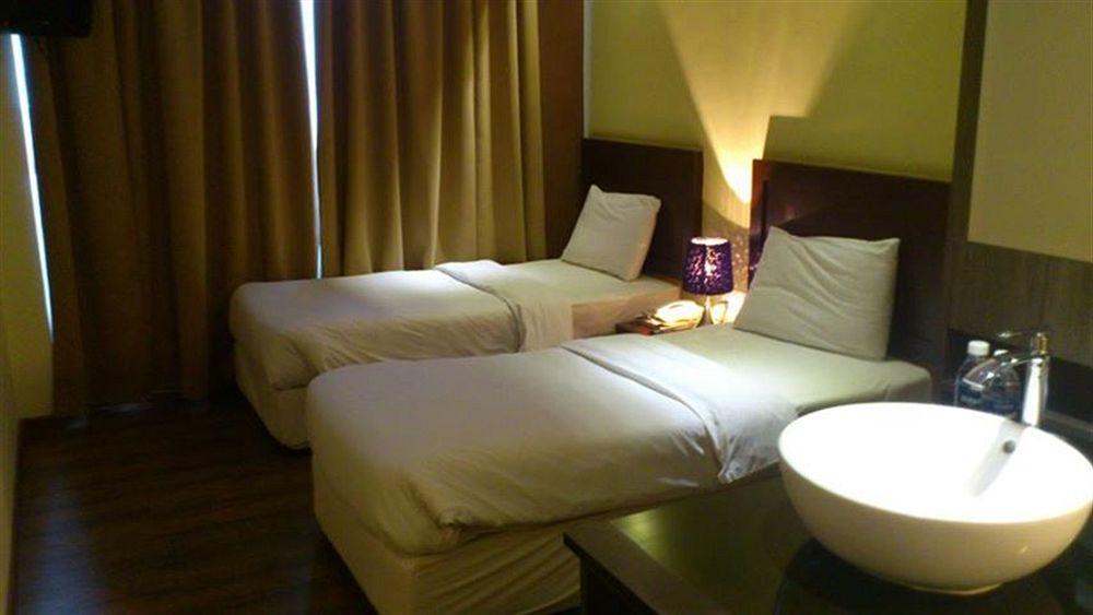 Zotel Business & Leisure Hotel Kuching Eksteriør billede